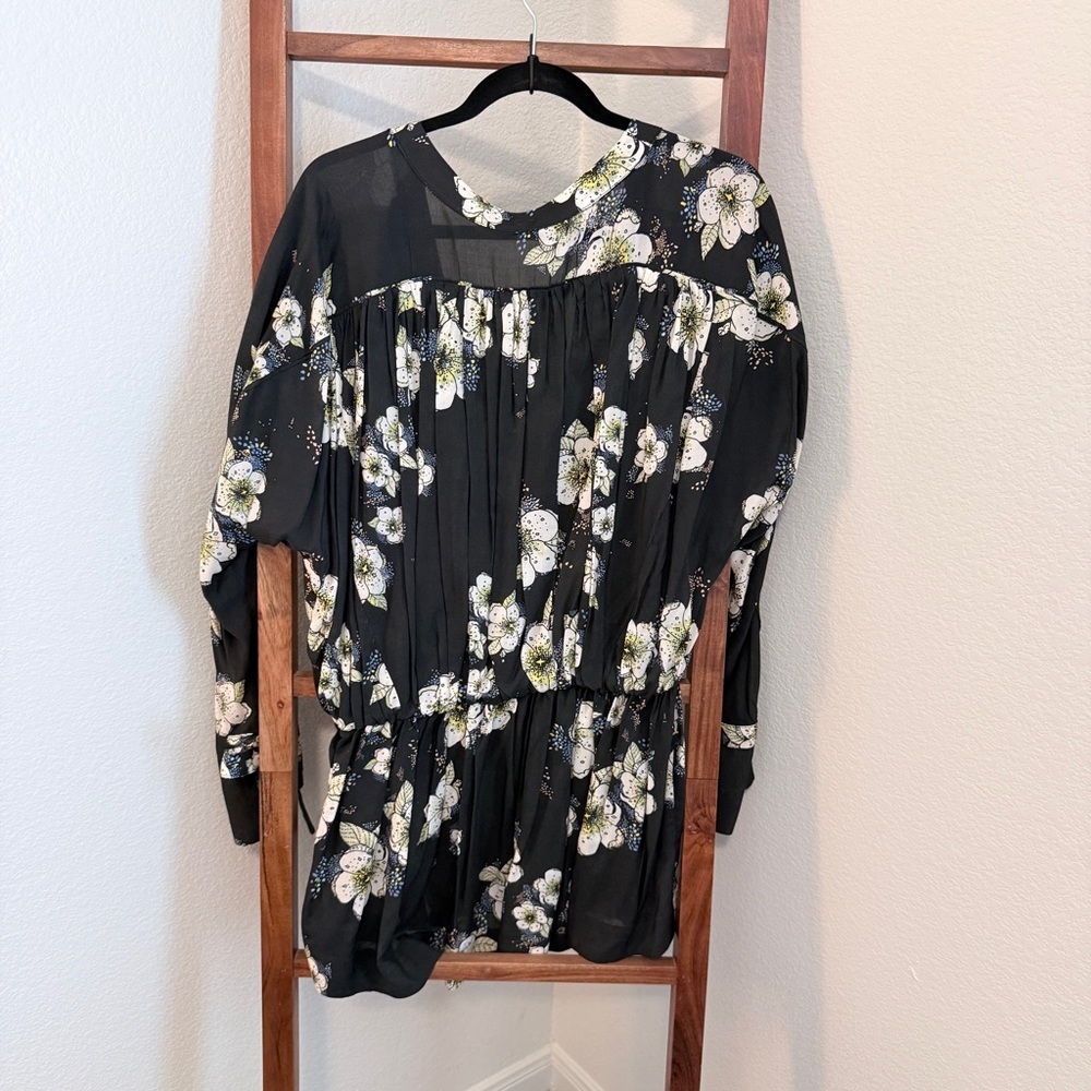 Free People Tuscan Dreams Floral Tunic Whimsical Boho Blouse Size Medium - Picture 4 of 7